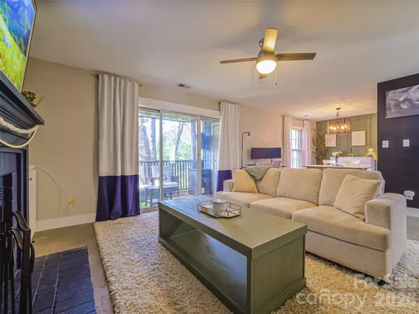 3300 Selwyn Farms Lane #5, Charlotte, NC 28209