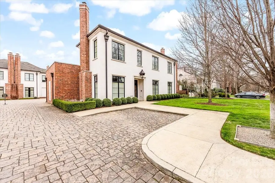 2331 Selwyn Avenue, Charlotte, NC 28207 - #3