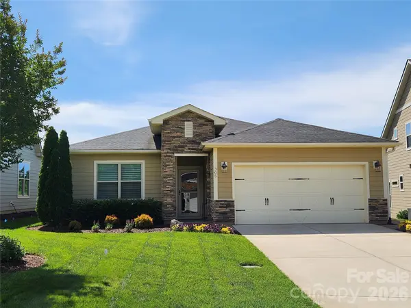 305 Hemlock Bluff Court, Denver, NC 28037