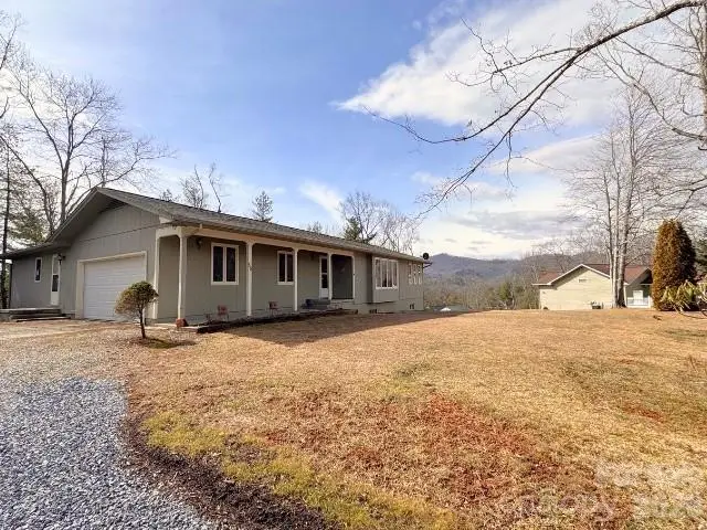 35 Azalea Drive, Spruce Pine, NC 28777 - #2