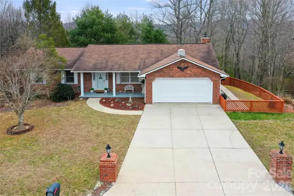 109 Eagle Rock Trail, Hendersonville, NC 28739