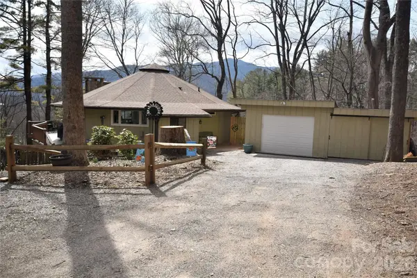 1299 Country Club Drive, Canton, NC 28716