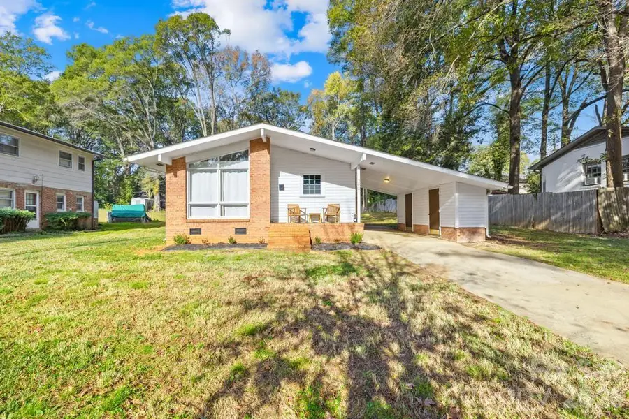 3801 Winterfield Place, Charlotte, NC 28205 - #2