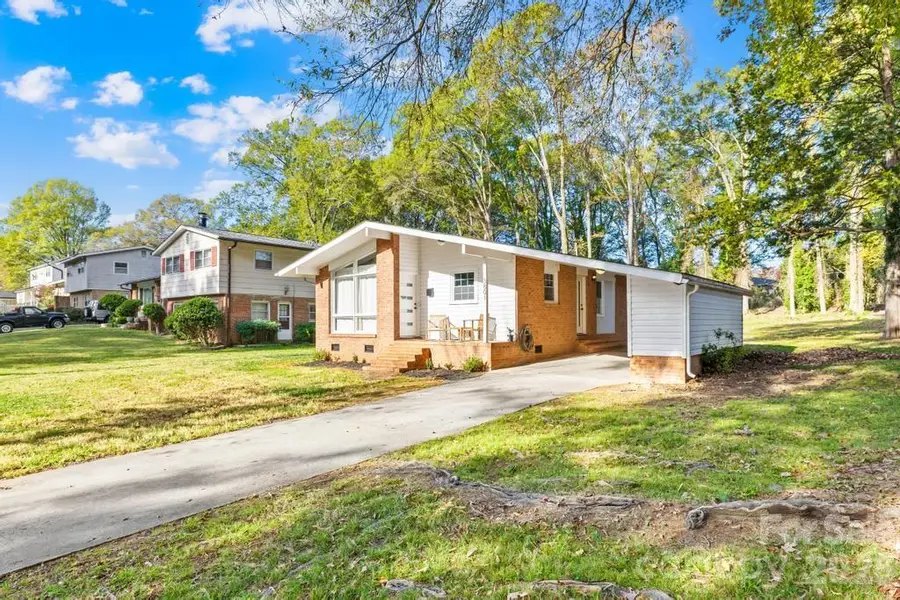 3801 Winterfield Place, Charlotte, NC 28205 - #3