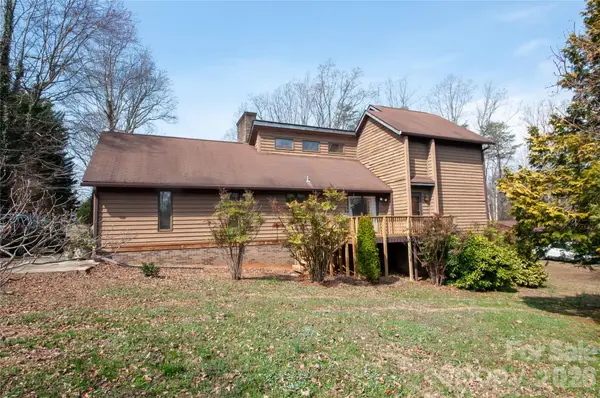 152 Forest Lane, Yadkinville, NC 27055