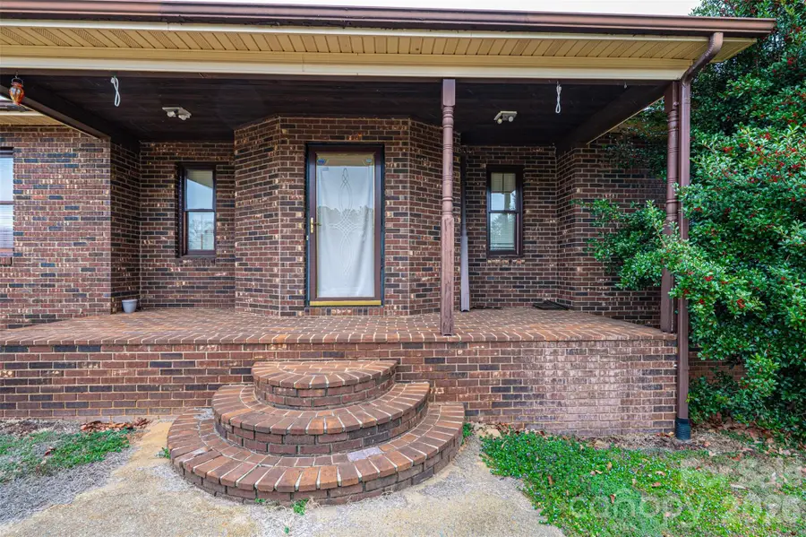 7141 Knobs Landing, Connelly Springs, NC 28612 - #2