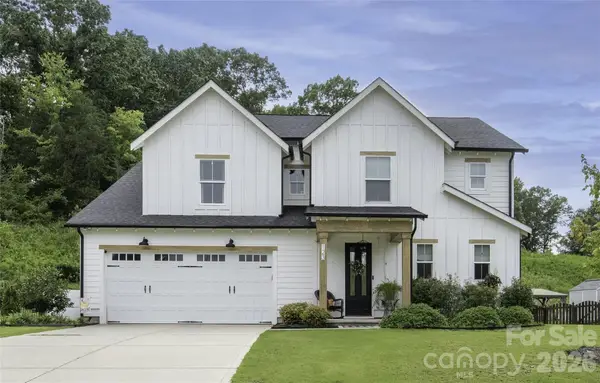 123 Country Lake Drive, Mooresville, NC 28115
