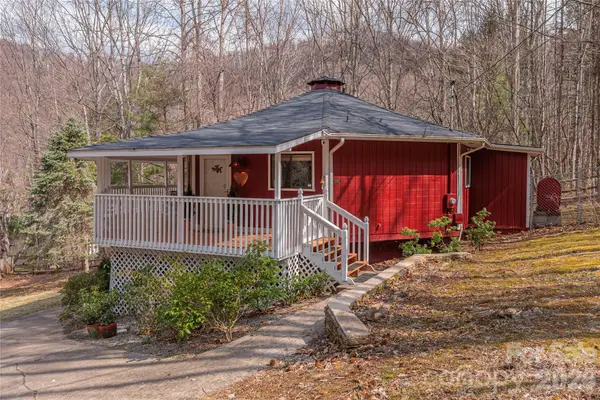 500 Apple Tree Court, Waynesville, NC 28786