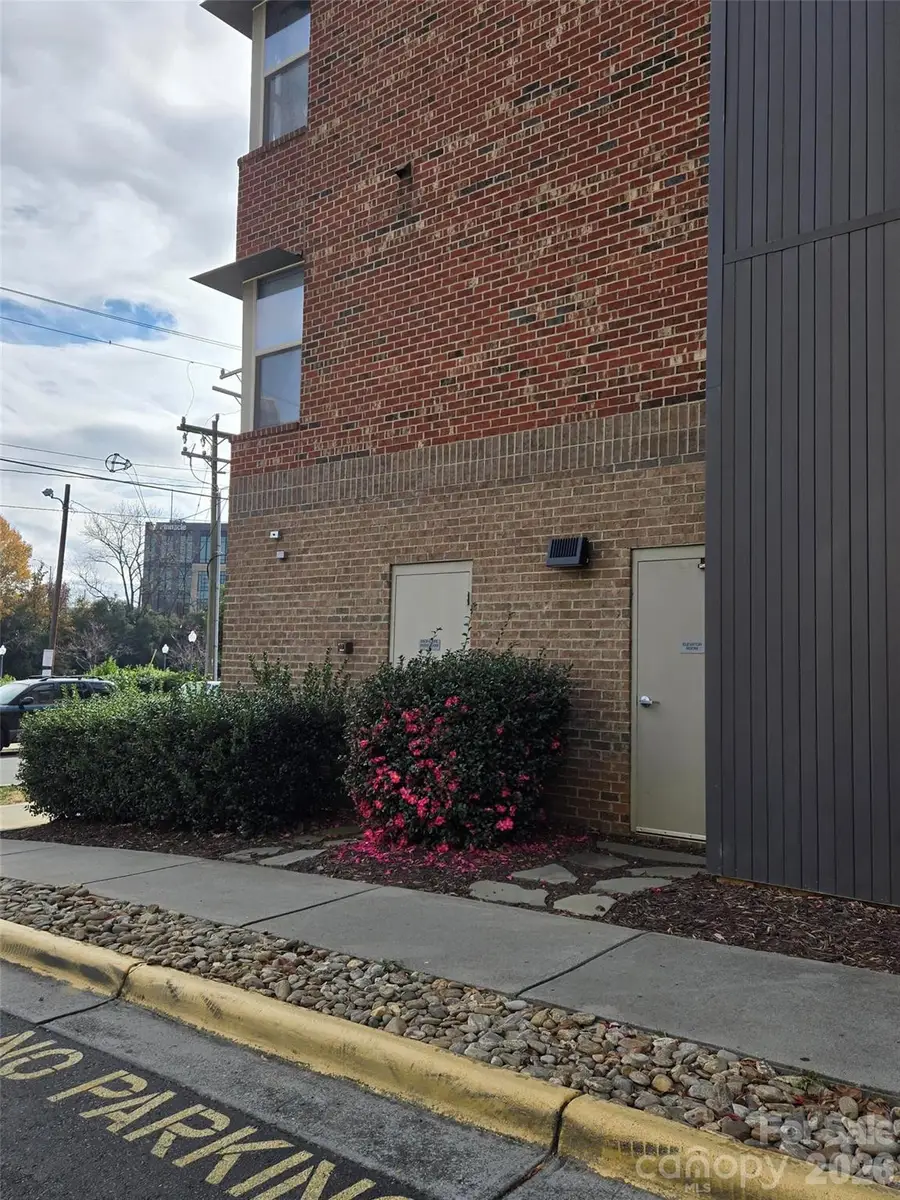 630 Calvert Street #307, Charlotte, NC 28208 - #2