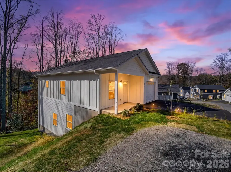 147 Northbend Drive, Asheville, NC 28804 - #2