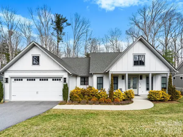 215 Lindsey Farm Drive #9, Flat Rock, NC 28731