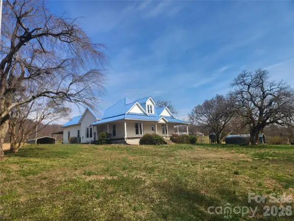 363 Center Church Road, Hiddenite, NC 28636