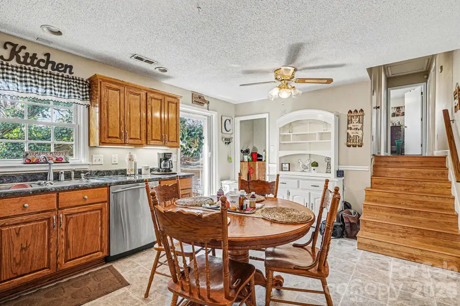 5069 W Piedmont Circle, Conover, NC 28613 - #2