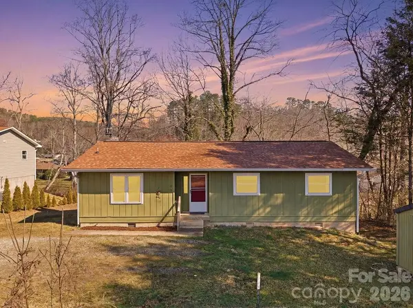 68 Palmer Street, Brevard, NC 28712