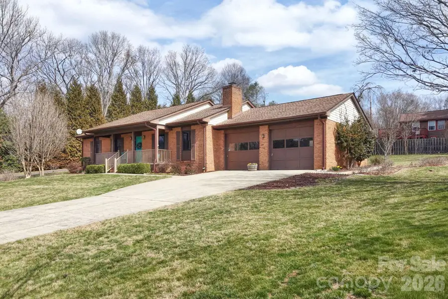 15 Pinedale Road, Asheville, NC 28805 - #3