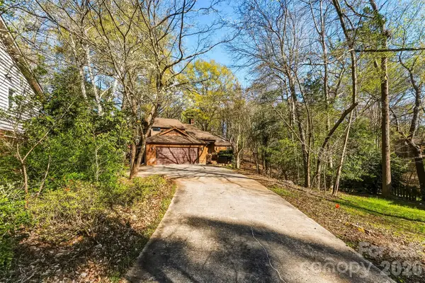 10 Thornwood Court, Clover, SC 29710