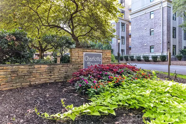 1323 Queens Road #308, Charlotte, NC 28207