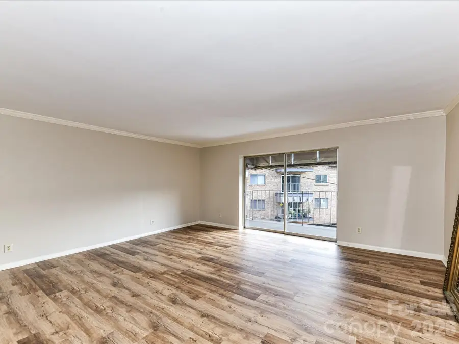 1323 Queens Road #308, Charlotte, NC 28207 - #3