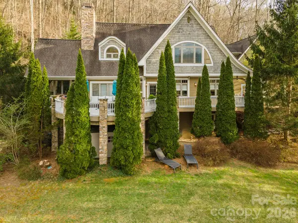 11 Hearthstone Drive, Asheville, NC 28803