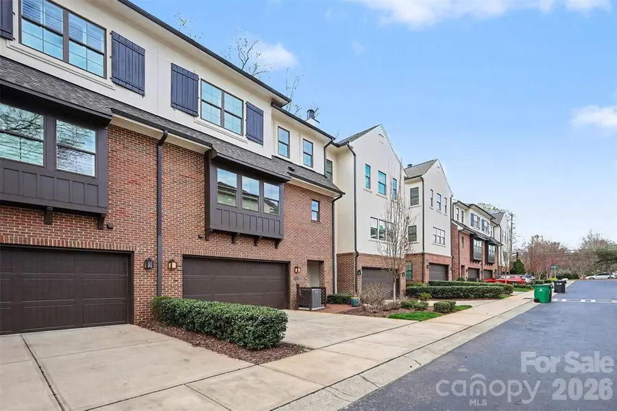 3030 Fairview Villa Court, Charlotte, NC 28209 - #3