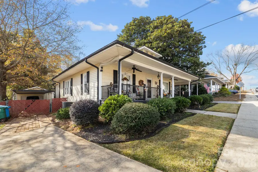 165 8th Avenue, Cramerton, NC 28032 - #2