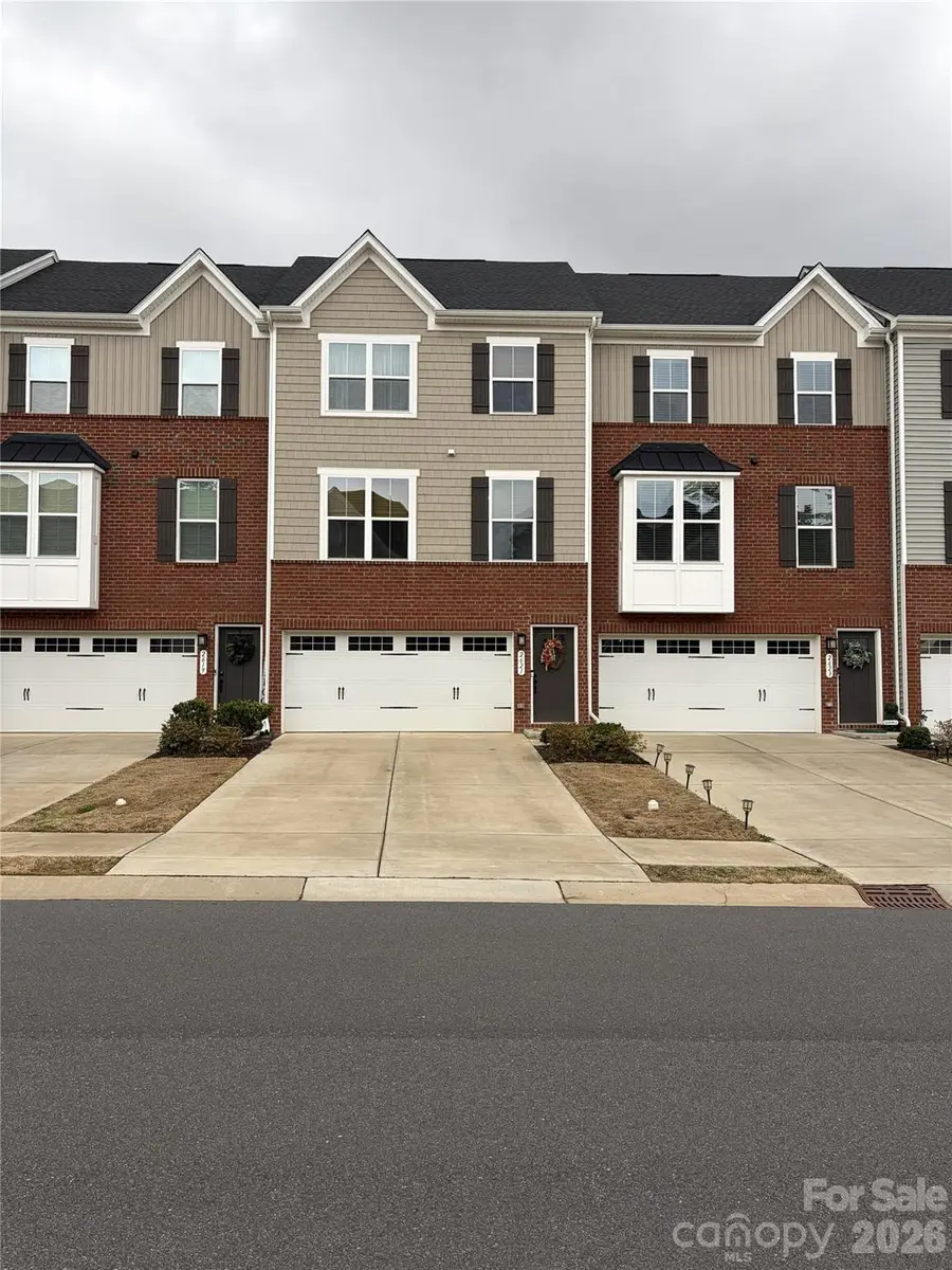 2621 Grantham Place Drive, Fort Mill, SC 29715 - #2