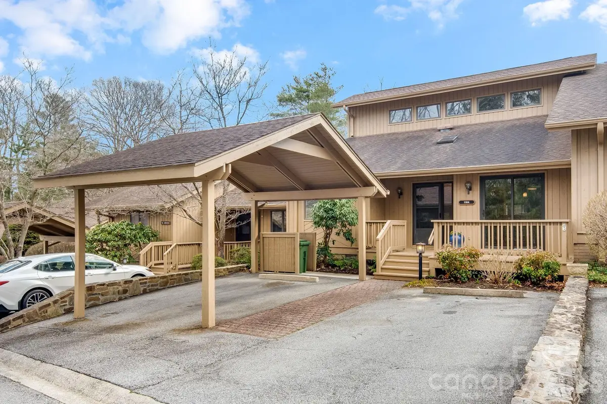1104 Red Oak Drive, Hendersonville, NC 28791 - #1