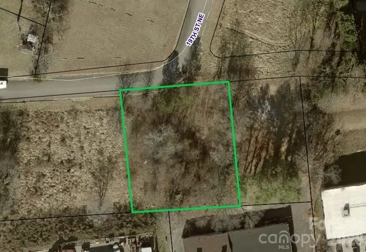 000 12th Avenue Place Ne #8-9, Hickory, NC 28601 - #3