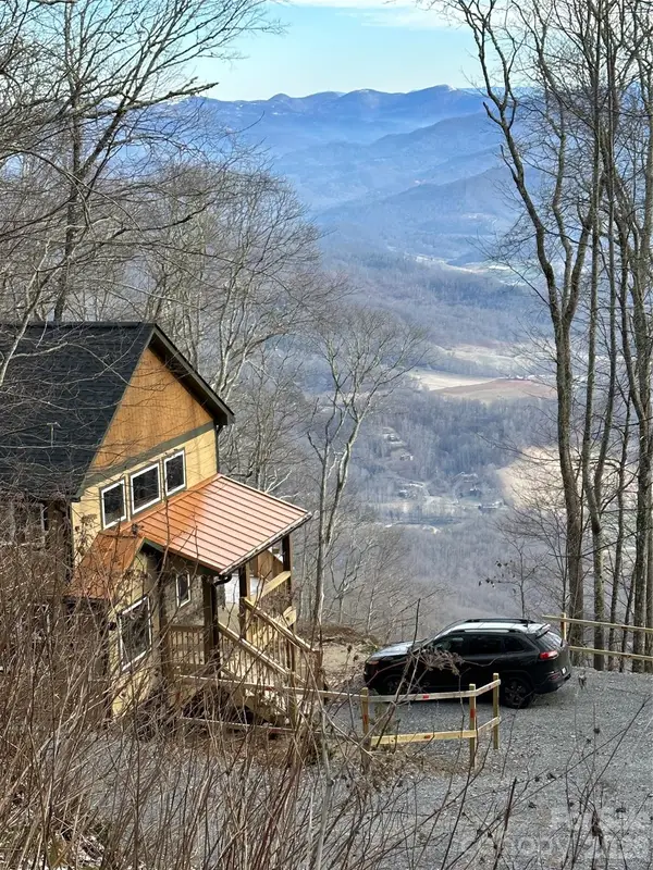 188 Bear Track Trail, Maggie Valley, NC 28751
