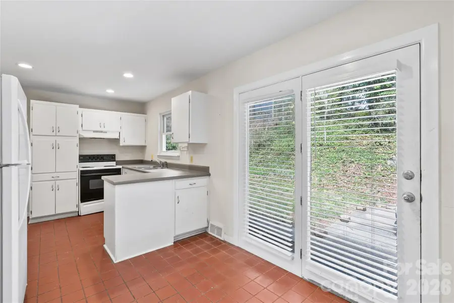 1 Clearbrook Road, Asheville, NC 28805 - #2