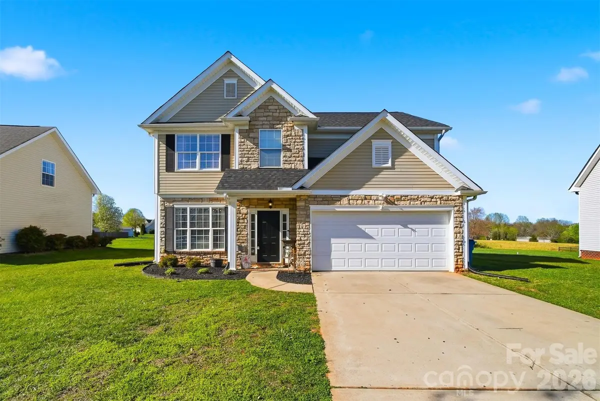 5050 Orchard Park Drive, Hickory, NC 28602 - #1