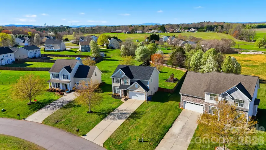 5050 Orchard Park Drive, Hickory, NC 28602 - #3