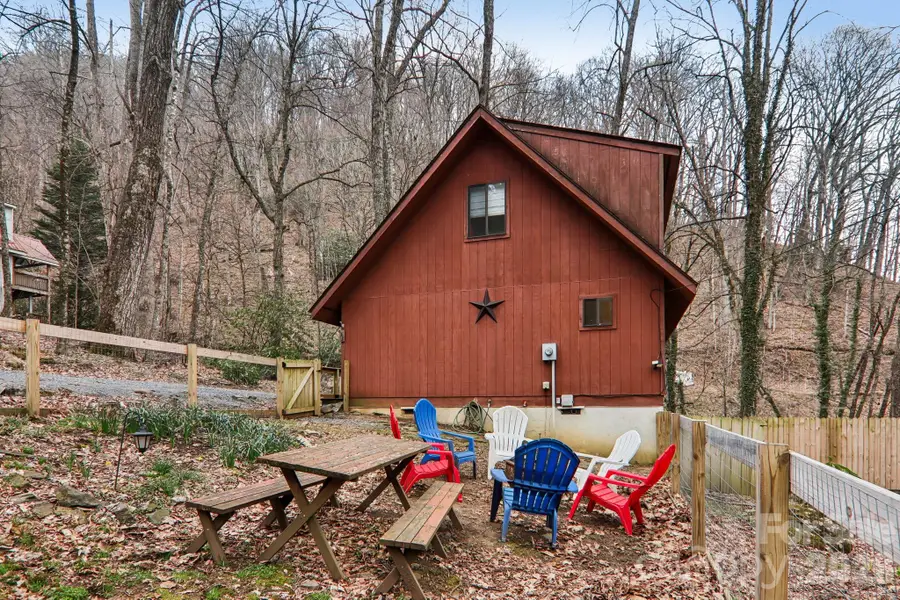 33 Fernbrook Road, Maggie Valley, NC 28751 - #2