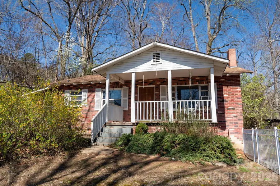 525 E Mills Street, Columbus, NC 28722 - #3