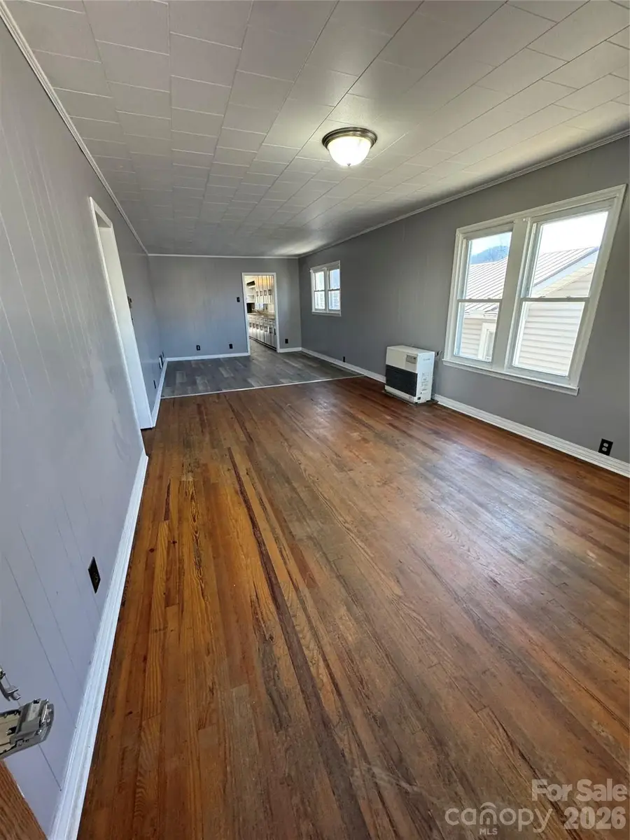 80 English Street, Spruce Pine, NC 28777 - #3