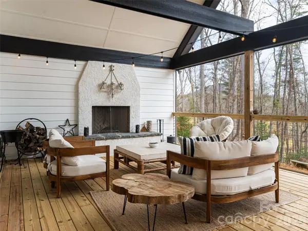 508 Avery Creek Road, Arden, NC 28704