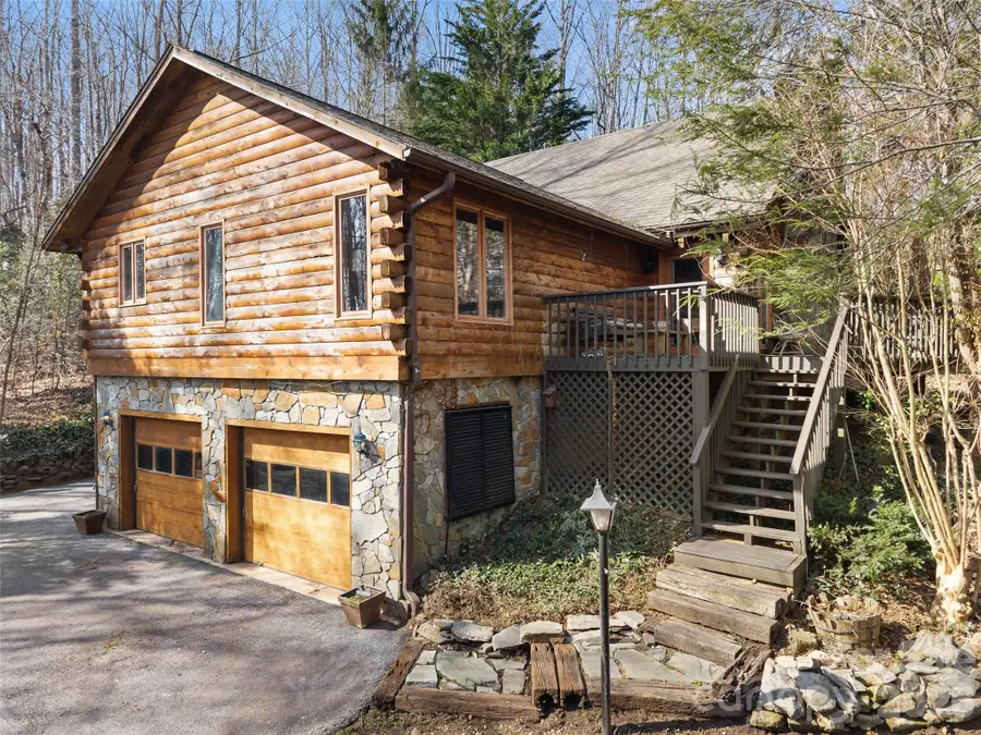 6 Ravenwood Lane, Horse Shoe, NC 28742 - #2