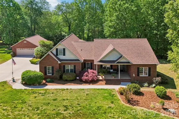 155 Howard Pond Loop, Statesville, NC 28625
