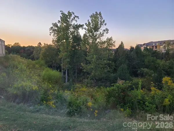 5840 University Pointe Boulevard, Charlotte, NC 28262