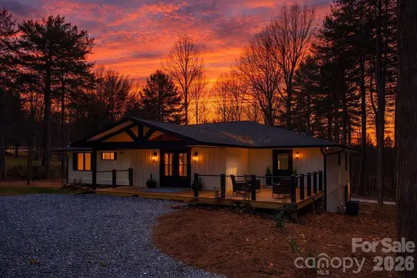 323 Mashburn Branch Road, Franklin, NC 28734