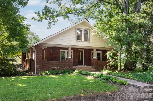 90 Jonestown Road, Asheville, NC 28804