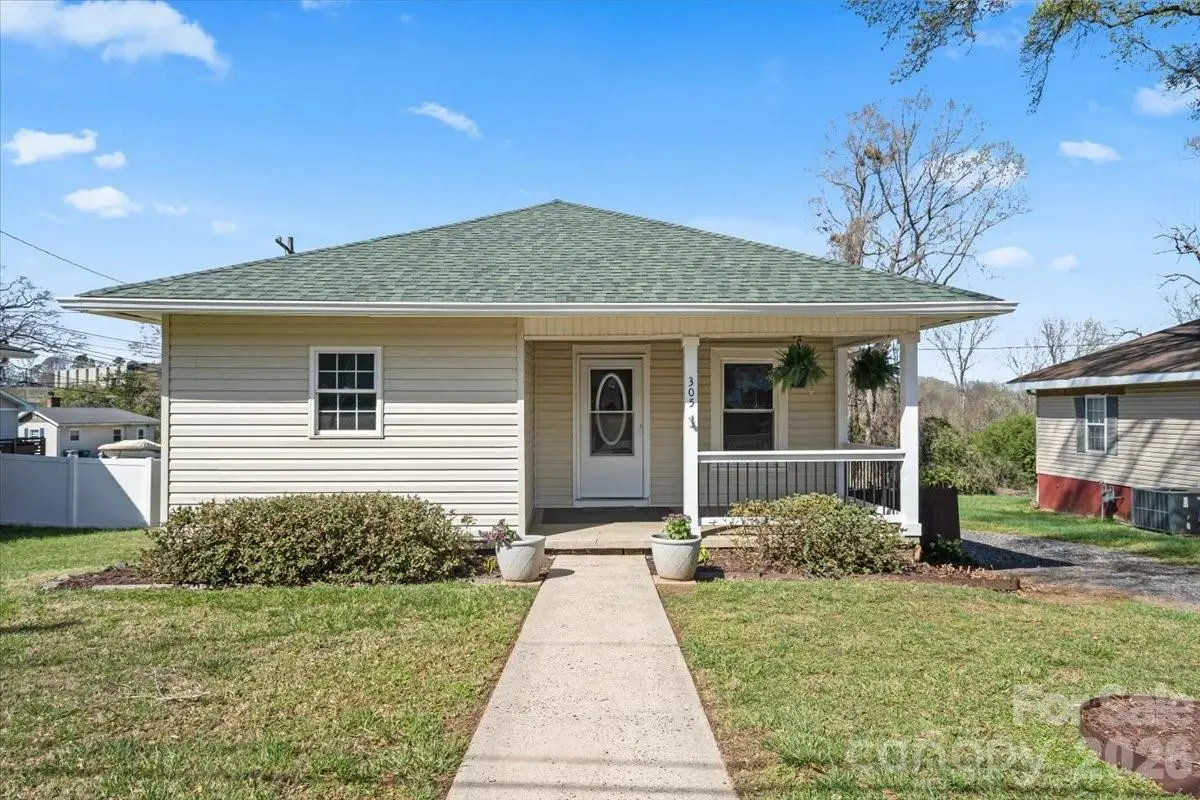 305 Linestowe Drive, Belmont, NC 28012 - #1