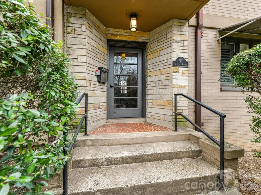 217 N Dotger Avenue #D10, Charlotte, NC 28207 - #2