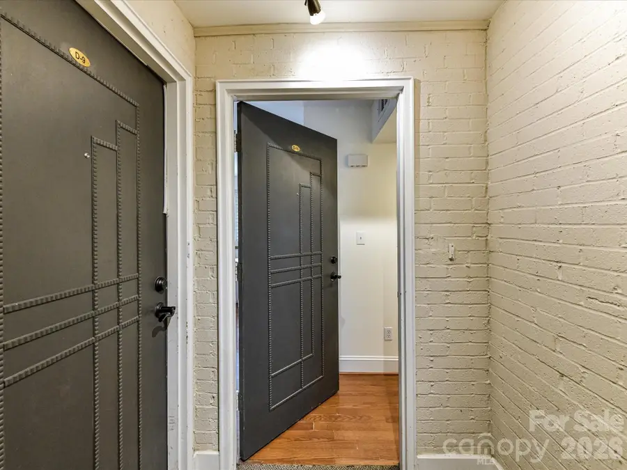 217 N Dotger Avenue #D10, Charlotte, NC 28207 - #3