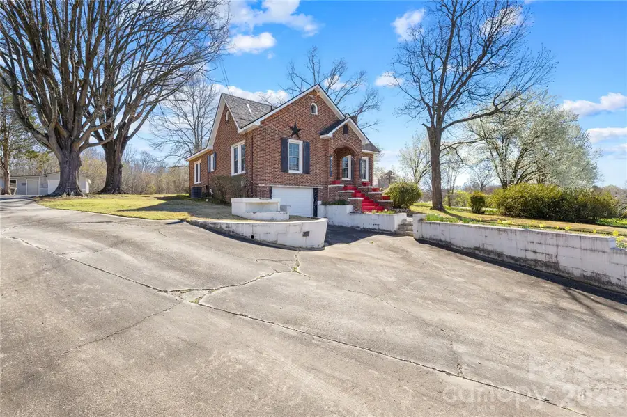 1302 W A Street, Kannapolis, NC 28081 - #3