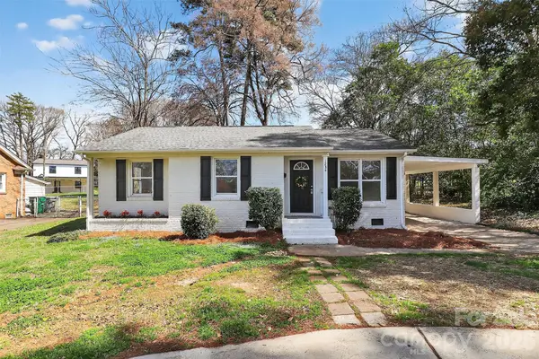 1234 Clanton Road #15, Charlotte, NC 28217