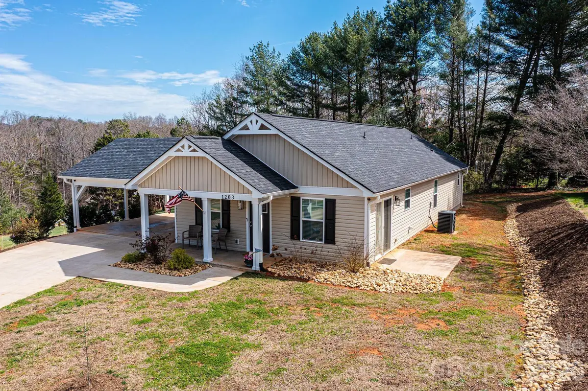1203 Hillsboro Court, Lenoir, NC 28645 - #1