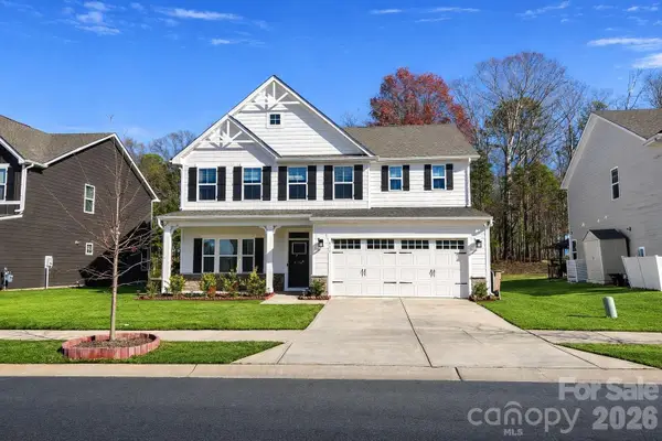 911 Dogwood Creek Lane, Indian Trail, NC 28079