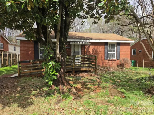 1921 Finchley Drive, Charlotte, NC 28215