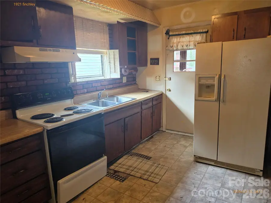 1921 Finchley Drive, Charlotte, NC 28215 - #3